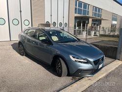 Ocean blue Usata 2016 Volvo V40 CC Summum Station wagon | 14.500 € (Cara)
