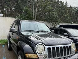 Nero Usata 2006 Jeep Cherokee SUV | 6000 €