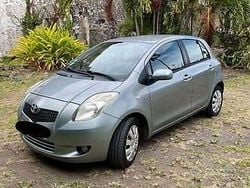 Grigio Usata 2007 Toyota Yaris Due volumi | 5800 € (Molto cara)