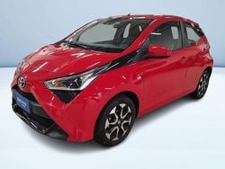 Rosso metallizzato Usata 2019 Toyota Aygo X-play Due volumi | 11.700 € (Buon prezzo)