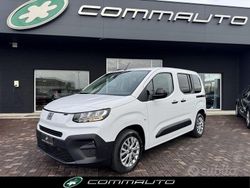 Blu Nuova 2025 Fiat Doblò Monovolume | 25.300 €