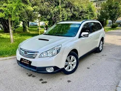 Usata 2010 Subaru Outback Trend SUV | 5400 € (Buon prezzo)