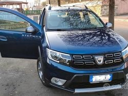 Blu Usata 2017 Dacia Sandero Stepway Due volumi | 8250 € (Ottimo prezzo)