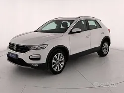 Pure white Usata 2020 VW T-Roc Business SUV | 20.900 € (Buon prezzo)