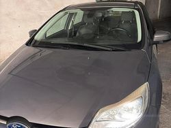 Grigio Usata 2014 Ford Focus Titanium S Tre volumi | 6999 € (Ottimo prezzo)