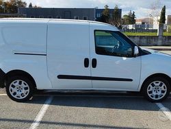 Bianco Usata 2016 Fiat Doblò Monovolume | 8900 € (Buon prezzo)