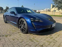 Blu Usata 2023 Porsche Taycan Sport Turismo Tre volumi | 76.890 € (Cara)