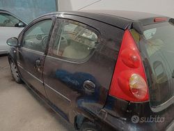 Nero Usata 2006 Peugeot 107 Due volumi | 2500 € (Ottimo prezzo)