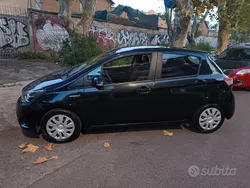 Usata 2018 Toyota Yaris Hybrid Due volumi | 9999 € (Buon prezzo)