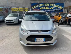 Argento Usata 2015 Ford B-MAX Titanium Monovolume | 8000 € (Buon prezzo)