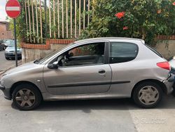 Usata 2002 Peugeot 206 Due volumi | 600 € (Ottimo prezzo)