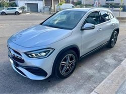 Argento Usata 2022 Mercedes GLA180 Premium SUV | 33.900 € (Buon prezzo)
