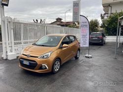 Marrone Usata 2015 Hyundai i10 Due volumi | 6590 € (Buon prezzo)