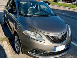 Grigio Usata 2015 Lancia Ypsilon Due volumi | 7700 € (Buon prezzo)