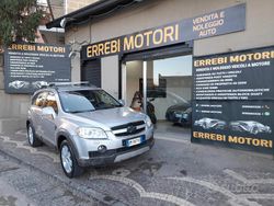 Grigio Usata 2008 Chevrolet Captiva SUV | 2990 € (Cara)