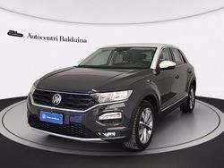 Grigio urano/tetto bianco Usata 2021 VW T-Roc Style SUV | 18.900 € (Ottimo prezzo)