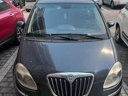 Grigio Usata 2009 Lancia Musa Monovolume | 2000 €