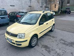 Giallo Usata 2006 Fiat Panda Due volumi | 2499 € (Buon prezzo)