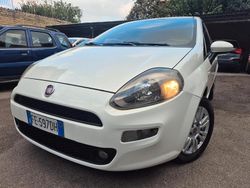Bianco Usata 2017 Fiat Punto Tre volumi | 2750 € (Molto cara)