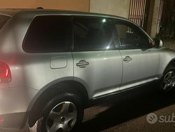 Grigio Usata 2004 VW Touareg R SUV | 3000 €