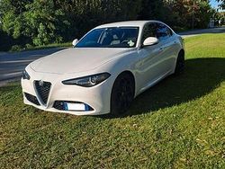 Bianco Usata 2019 Alfa Romeo Giulia Tre volumi | 17.500 €