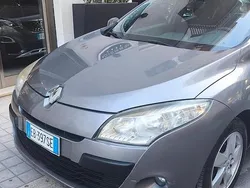 Grigio Usata 2010 Renault Mégane III Dynamique Tre volumi | 3990 € (Buon prezzo)