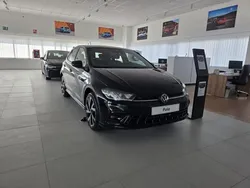 Nero Nuova 2025 VW Polo R-line Plus Tre volumi | 24.790 € (Cara)