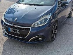 Usata 2015 Peugeot 208 GT-line Due volumi | 7500 € (Buon prezzo)