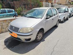 Grigio Usata 2008 Fiat Punto Classica Due volumi | 600 € (Super prezzo)