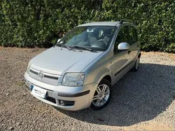 Argento Usata 2010 Fiat Panda Dynamic Due volumi | 5990 € (Buon prezzo)