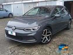 Grigio Usata 2020 VW Golf VIII Edition Tre volumi | 22.500 € (Buon prezzo)