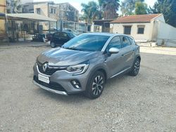 Grigio Usata 2024 Renault Captur Techno SUV | 19.900 € (Buon prezzo)
