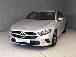 Argento Usata 2022 Mercedes A180 Style Tre volumi | 26.900 € (Molto cara)