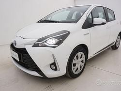 Bianco Usata 2018 Toyota Yaris Hybrid Active Tre volumi | 10.490 € (Ottimo prezzo)