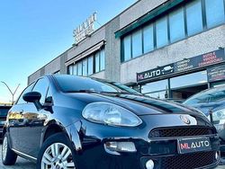 Nero Usata 2013 Fiat Punto Lounge Tre volumi | 5900 € (Molto cara)