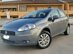 Grigio Usata 2009 Fiat Grande Punto Dynamic Due volumi | 2950 € (Buon prezzo)