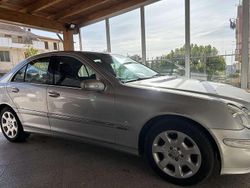 Usata 2005 Mercedes C220 Elegance Tre volumi | 3200 € (Ottimo prezzo)