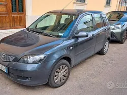 Usata 2006 Mazda 2 Tre volumi | 1600 € (Buon prezzo)