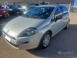 Grigio Usata 2014 Fiat Punto Lounge Tre volumi | 5200 € (Buon prezzo)