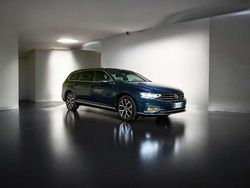 Blu Usata 2022 VW Passat Executive Station wagon | 21.400 € (Cara)