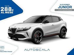 Bianco Nuova 2025 Alfa Romeo Junior Edizione Speciale SUV | 31.990 € (Cara)