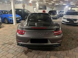 Grigio visone Usata 2017 Porsche 911 Turbo S Coupé | 135.000 € (Ottimo prezzo)