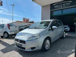 Grigio Usata 2006 Fiat Grande Punto Due volumi | 2199 € (Buon prezzo)