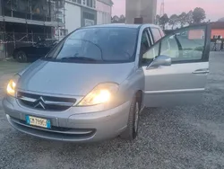 Argento Usata 2004 Citroën C8 Exclusive Monovolume | 2399 € (Buon prezzo)