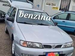 Argento Usata 1997 Nissan Almera Due volumi | 2500 €