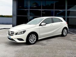 Bianco Usata 2014 Mercedes A160 Tre volumi | 11.950 € (Buon prezzo)