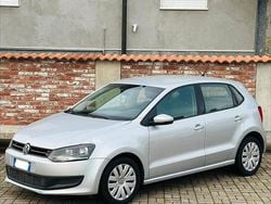 Grigio Usata 2013 VW Polo Highline Tre volumi | 2990 € (Super prezzo)
