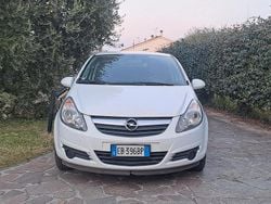 Bianco Usata 2010 Opel Corsa Tre volumi | 3800 €