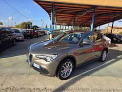 Beige Usata 2019 Alfa Romeo Stelvio Business SUV | 15.890 € (Super prezzo)