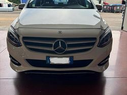 Bianco Usata 2018 Mercedes B200 Monovolume | 14.000 €
